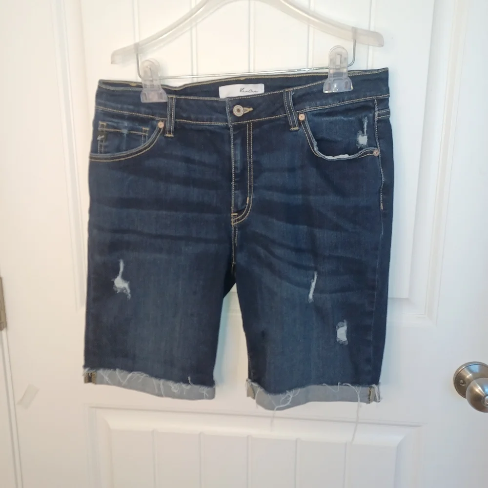 KanCan Cuffed Bermuda Mid Rise Jean Shorts Women's Sz 31
